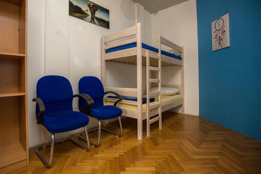 Crazy House Hostel Pula Exterior foto